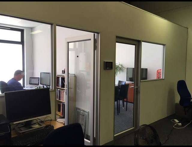 150M² OFFICE RENTED IN WESTLAKE
